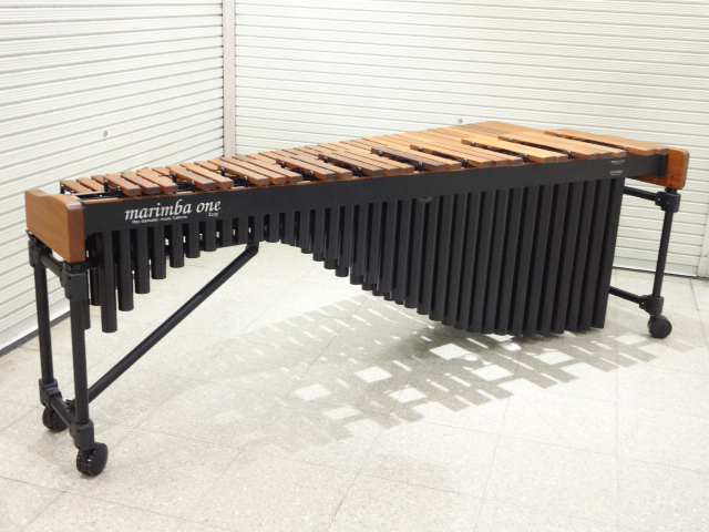 marimba one 【店頭展示中】marimba one IZZY シリーズ Enhanced&Classic(5オクターブ) #9502  マリンバケース付き マリンバワン