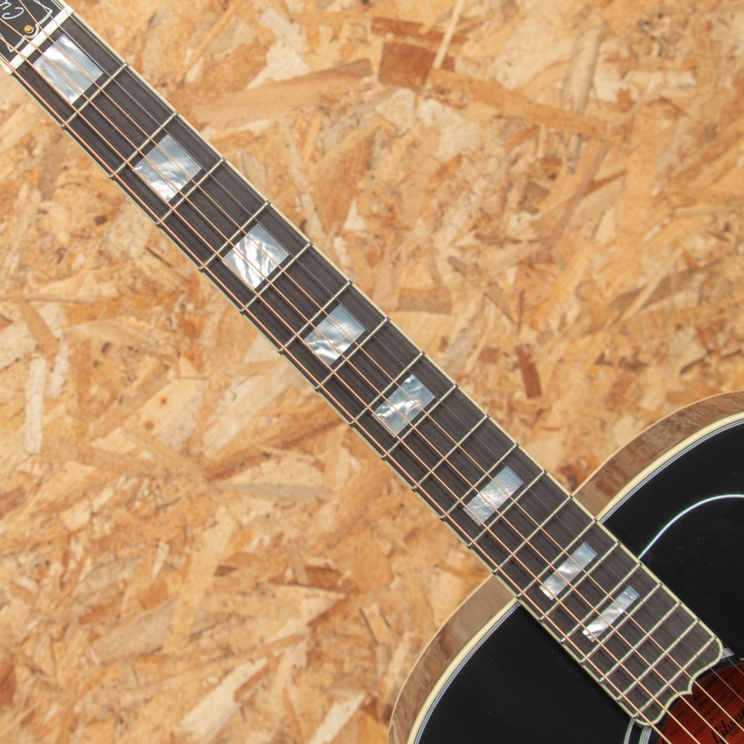 SJ-200 Custom Ebony: アコースティックギター｜三木楽器公式