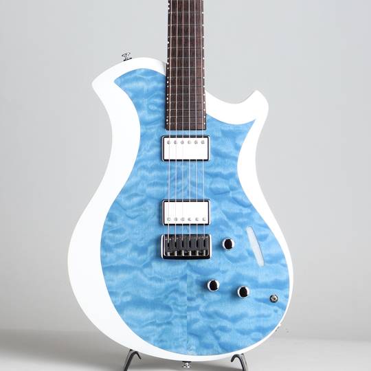 MARY ONE Quilted Maple  Blue  White Edge