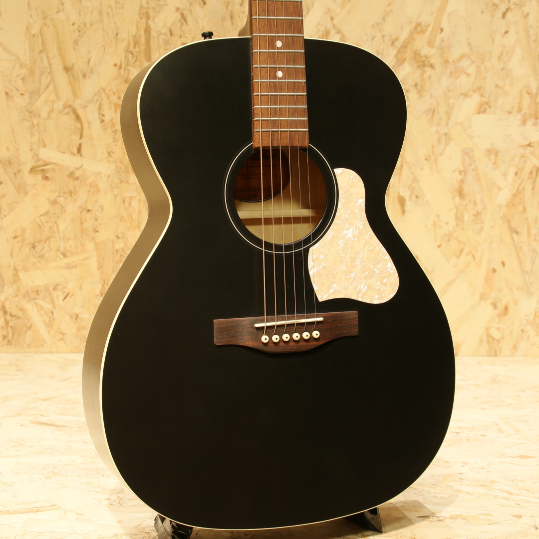 Art&Lutherie Legacy Faded Black アート&ルシアー