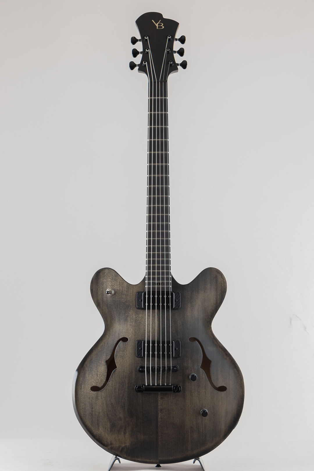 Victor Baker Guitars Model 35 Chambered Semi-hollow F Hole Style Black smoke stain S/N677 2024 ヴィクター ベイカー サブ画像2