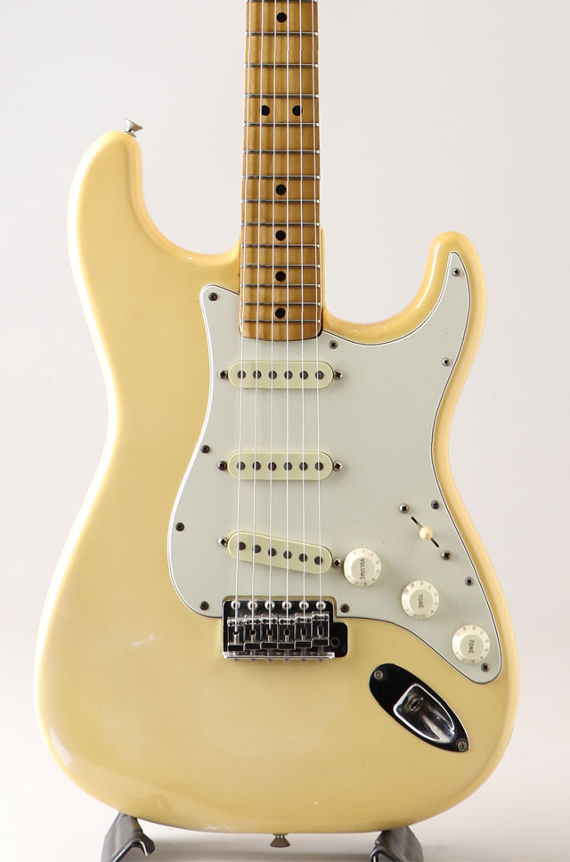 FENDER 1977 Stratocaster White フェンダー