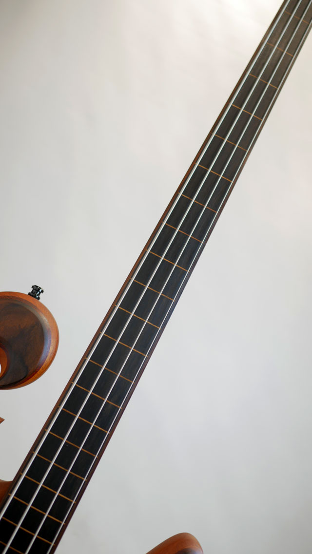 Carl Thompson 4strings Scroll Bass Fretless 36inch / Cocobolo Top  カール　トンプソン サブ画像4