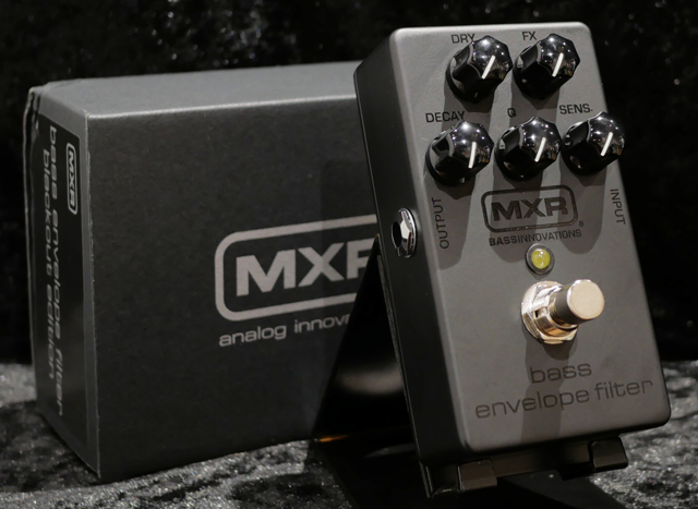 MXR M82B Blackout Series Bass Envelope Filter【箱ボロ特価】 エムエックスアール