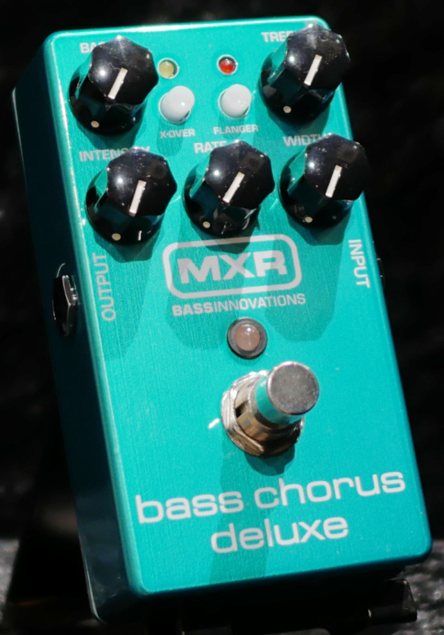 MXR M83 Bass Chorus Deluxe エムエックスアール