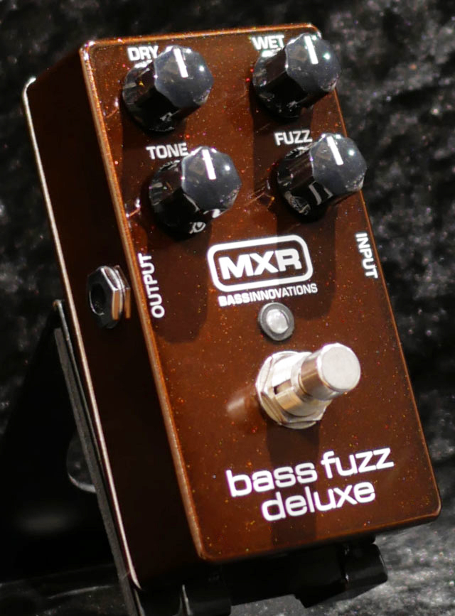 M84 Bass Fuzz Deluxe