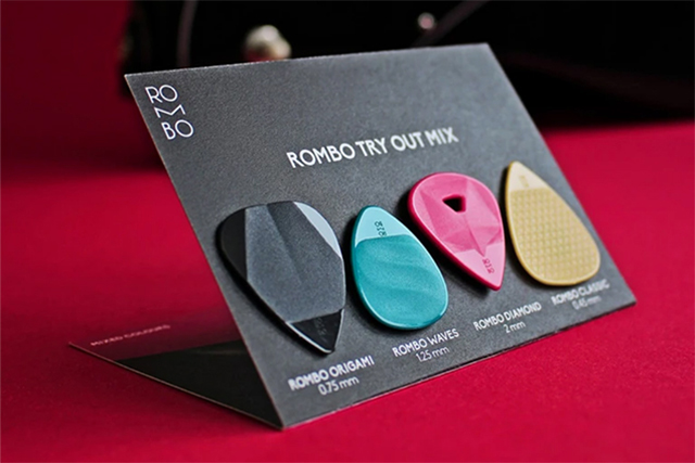 Rombo Try out mix (4 Guitar Picks)