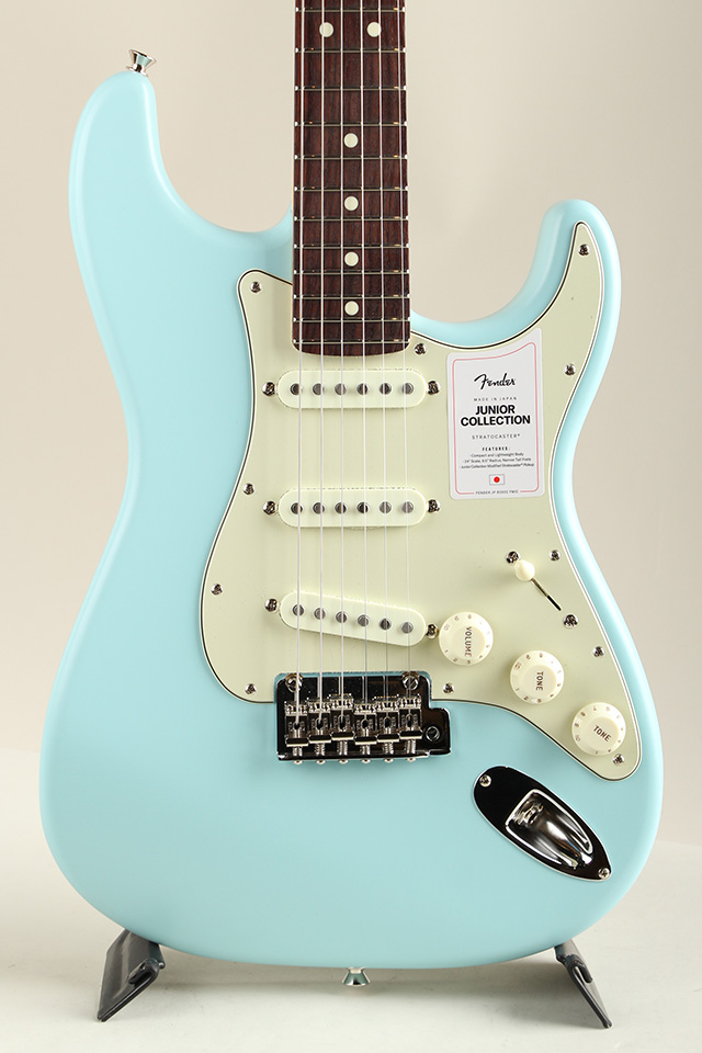 Made in Japan Junior Collection Stratocaster RW Satin Daphne Blue