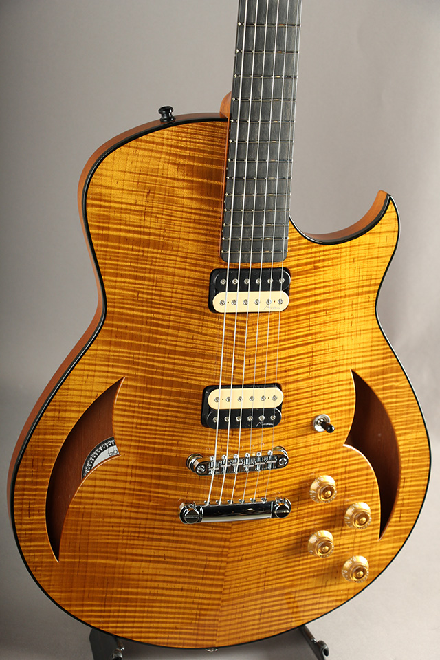 Marchione Guitars Semi-Hollow Torrefied Figured Maple Top / Amber マルキオーネ　ギターズ サブ画像2