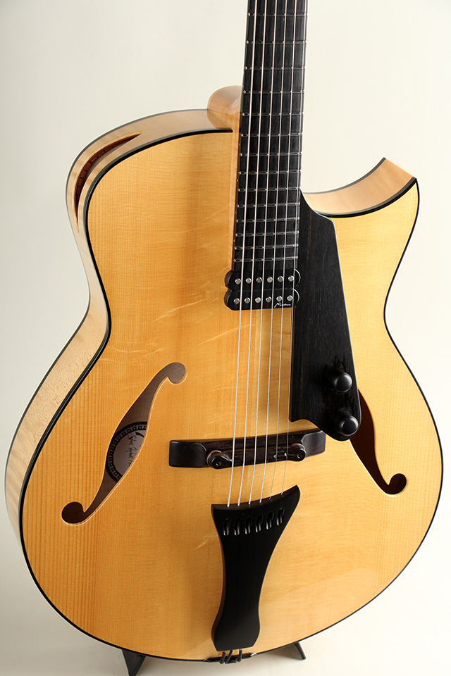 Marchione Guitars 16 Modern Archtop #1 European Spruce Top European Flame Maple Side & Back マルキオーネ　ギターズ サブ画像2