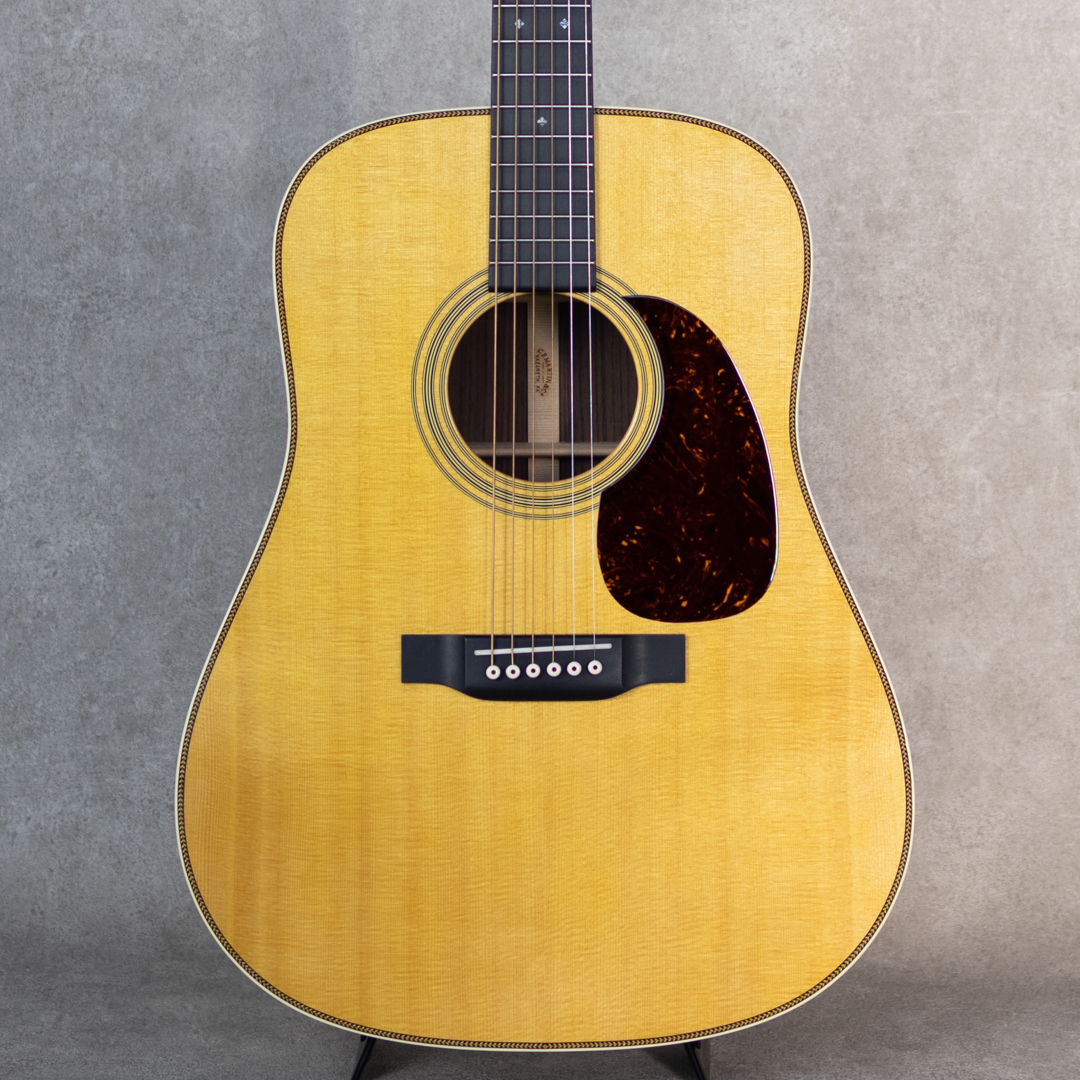 MARTIN HD-28 Standard 商品詳細 | 【MIKIGAKKI.COM】 Smalls guitar
