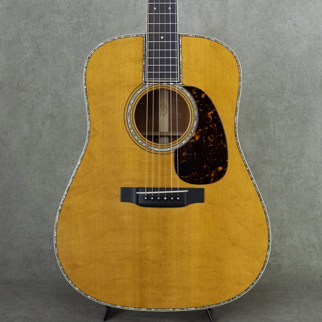 1833 CTM D-18V Mahogany