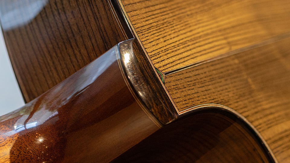 FUJII GUITARS×OGAWA INLAY CRAFT OM-cw 神代杉 / 神代欅