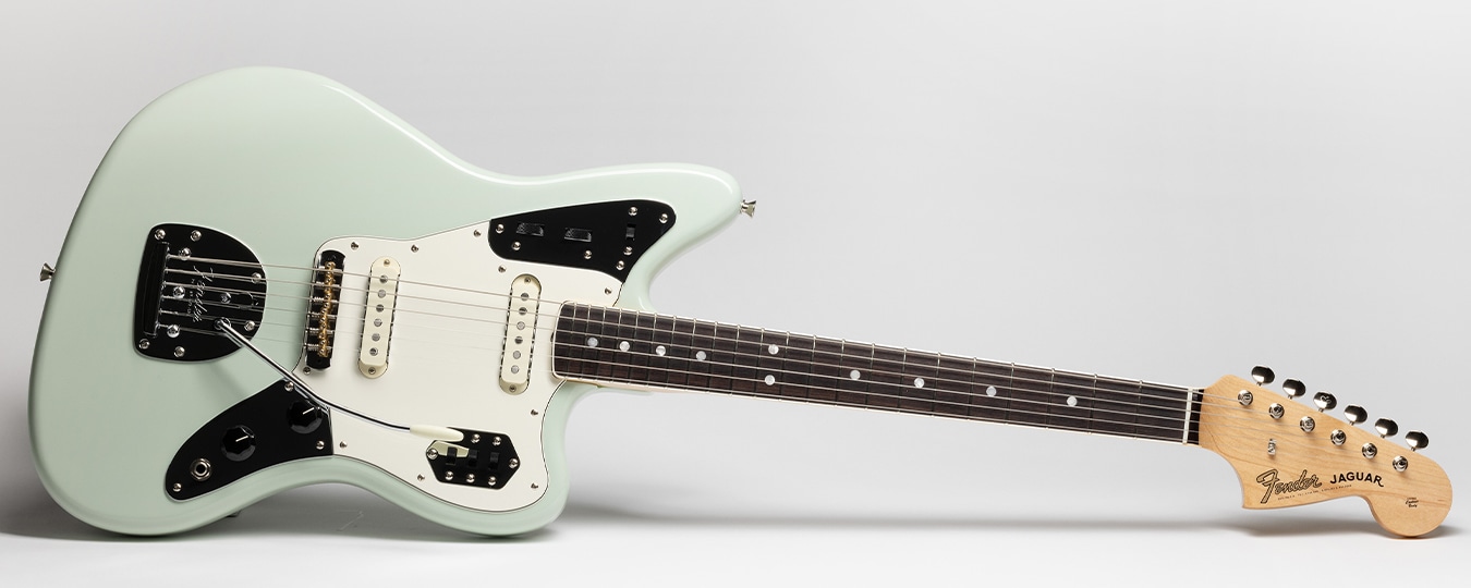 MOEKA SHIOTSUKA JAGUAR MONI