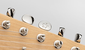 [塩塚モエカ MONI]