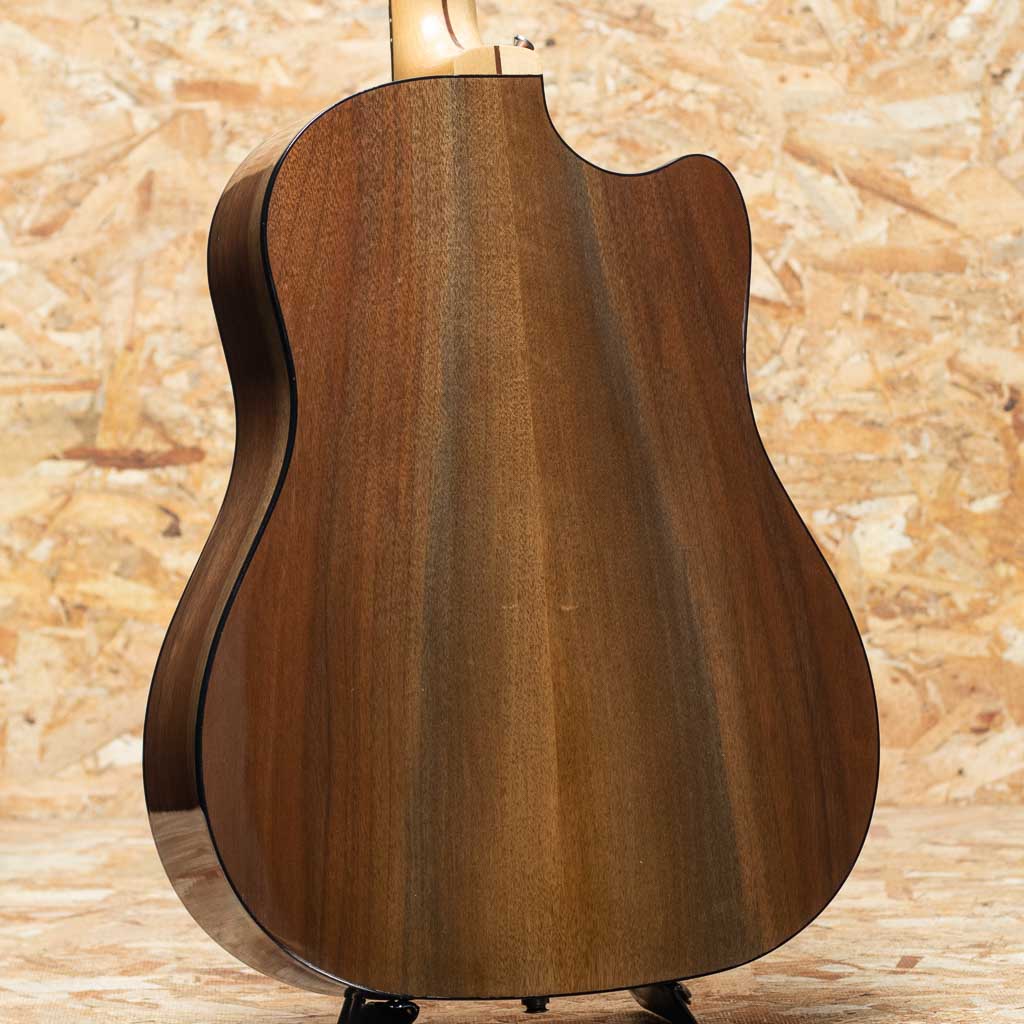 J-45 Walnut CEX AG LH 2017