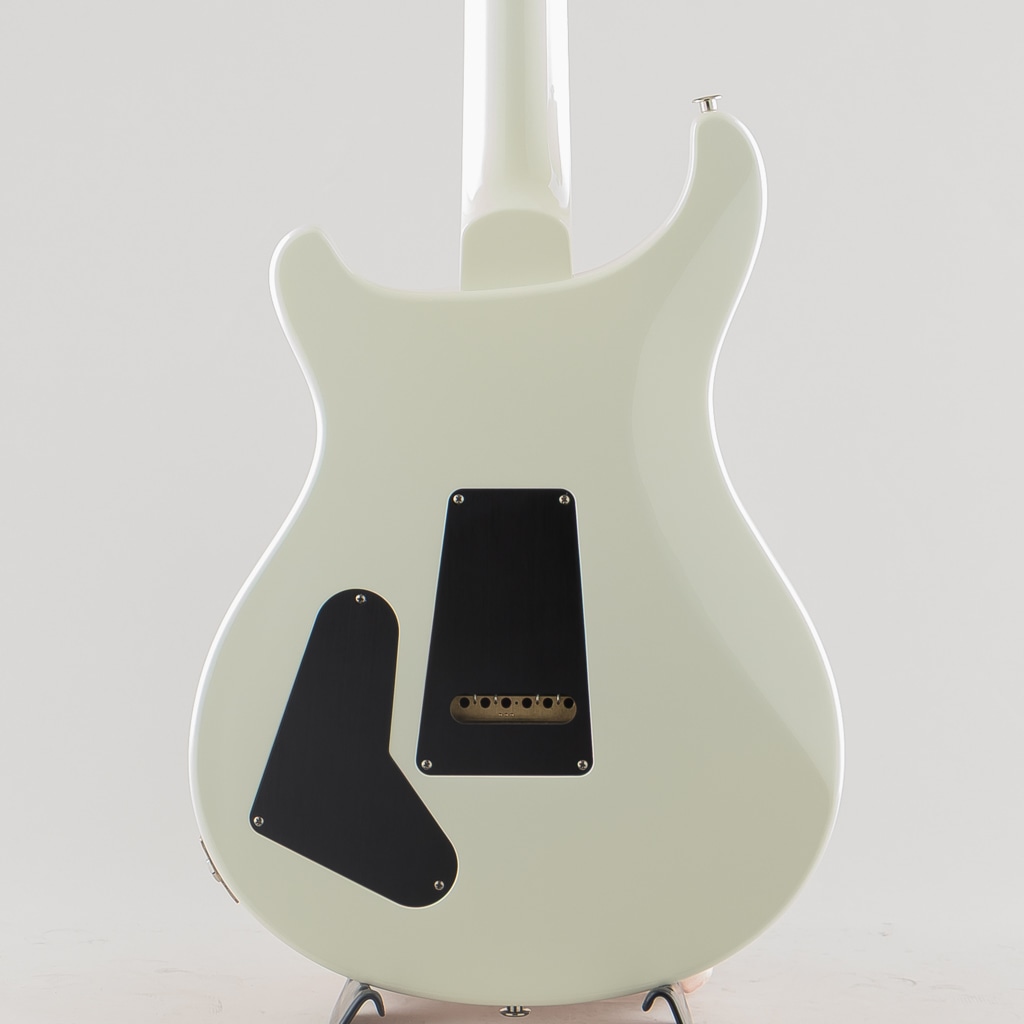 Studio 22 Antique White 2025