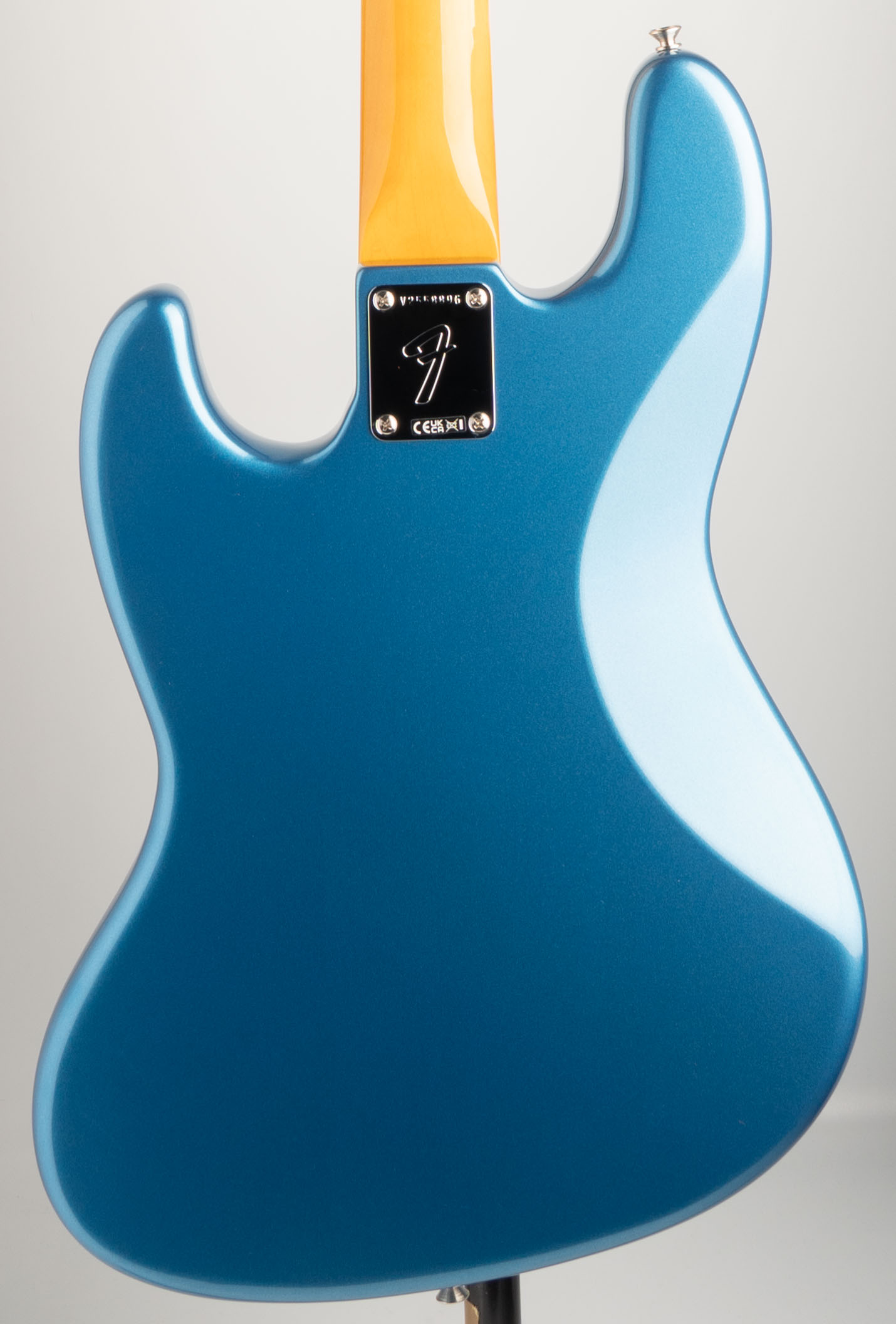 American Vintage II 1966 Jazz Bass / Lake Placid Blue