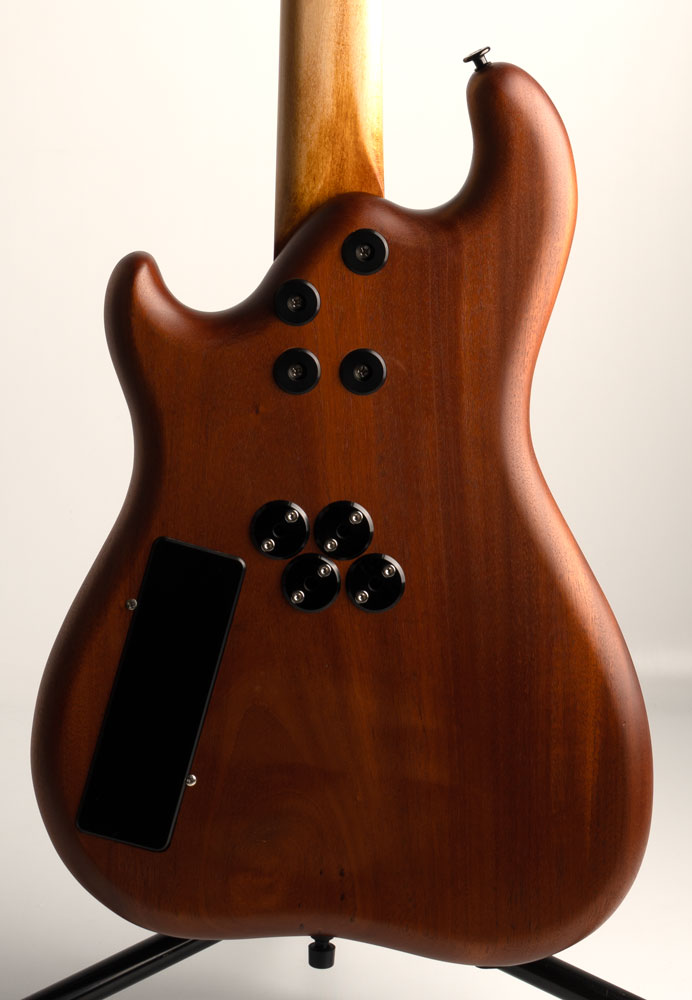 GARLAND BASS 4st