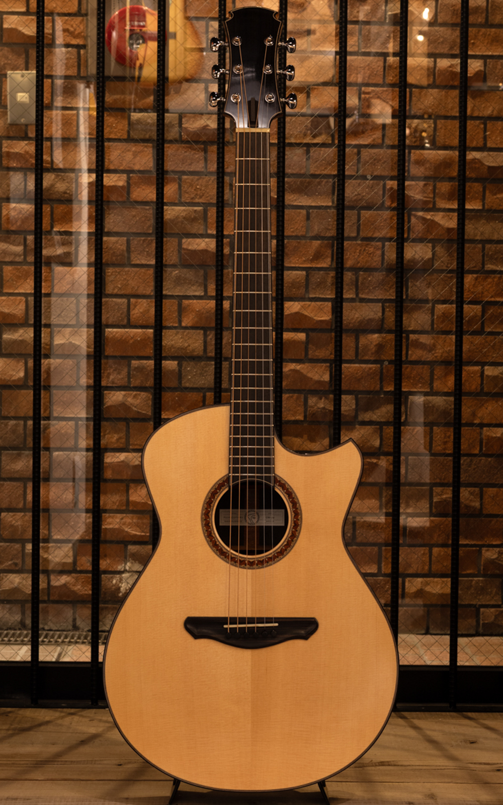 OM-cw Caucasian Spruce / Macassar Ebony