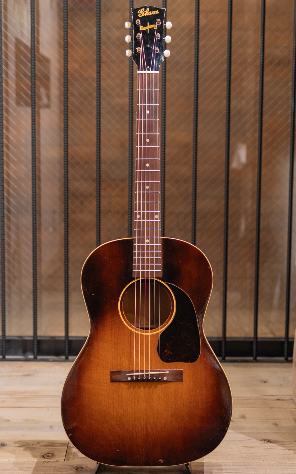 LG-2 Mahogany Top / 1944