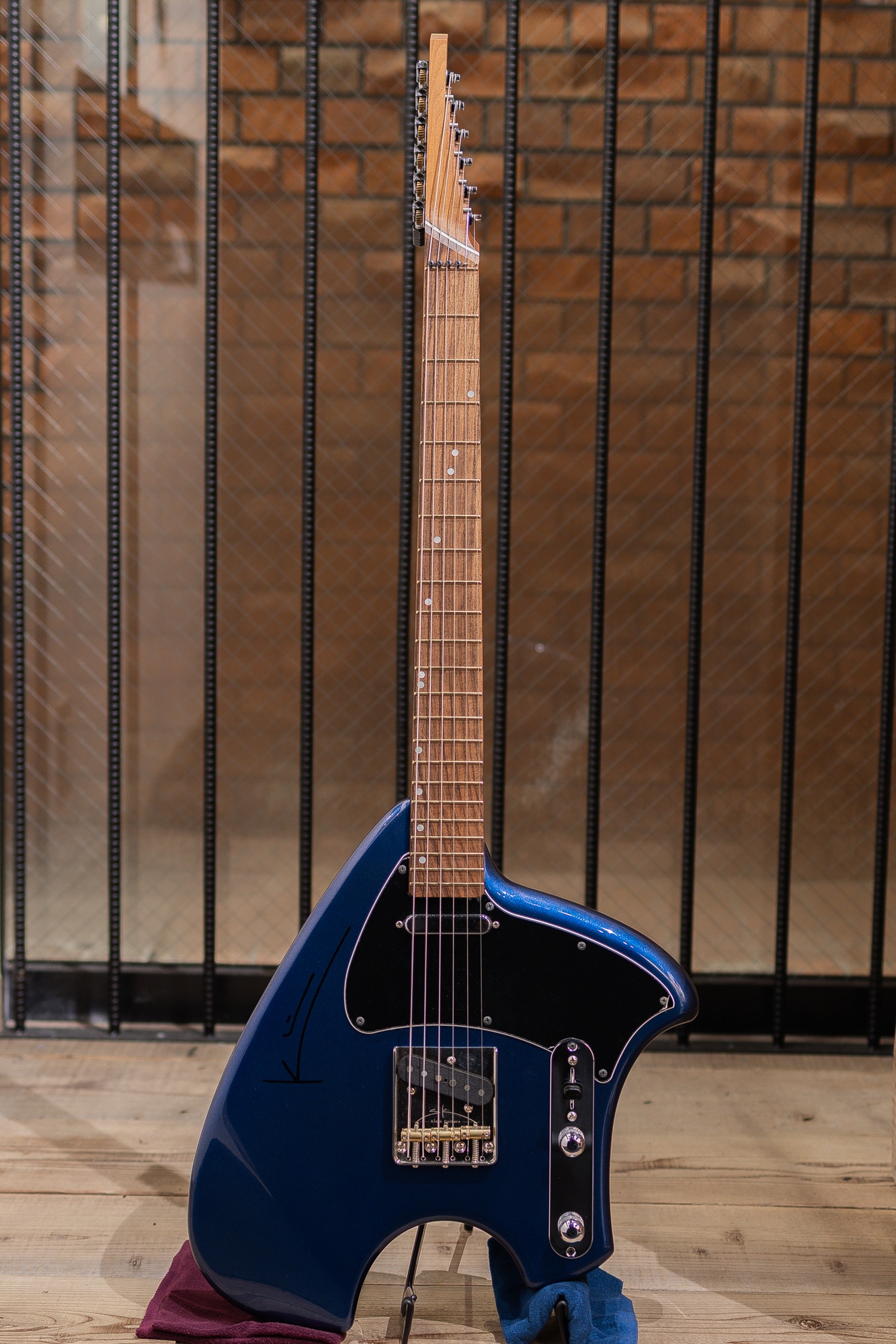 sTele Ash Offshore Blue Metallic S/N:SKJ063
