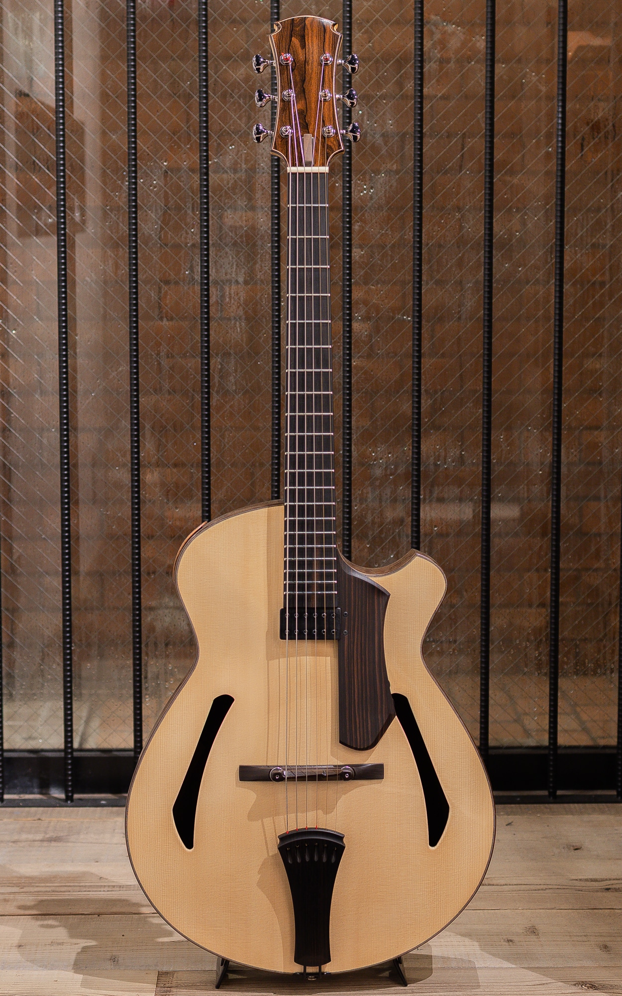 Archtop 16 Prototype Spruce / Black Walnut