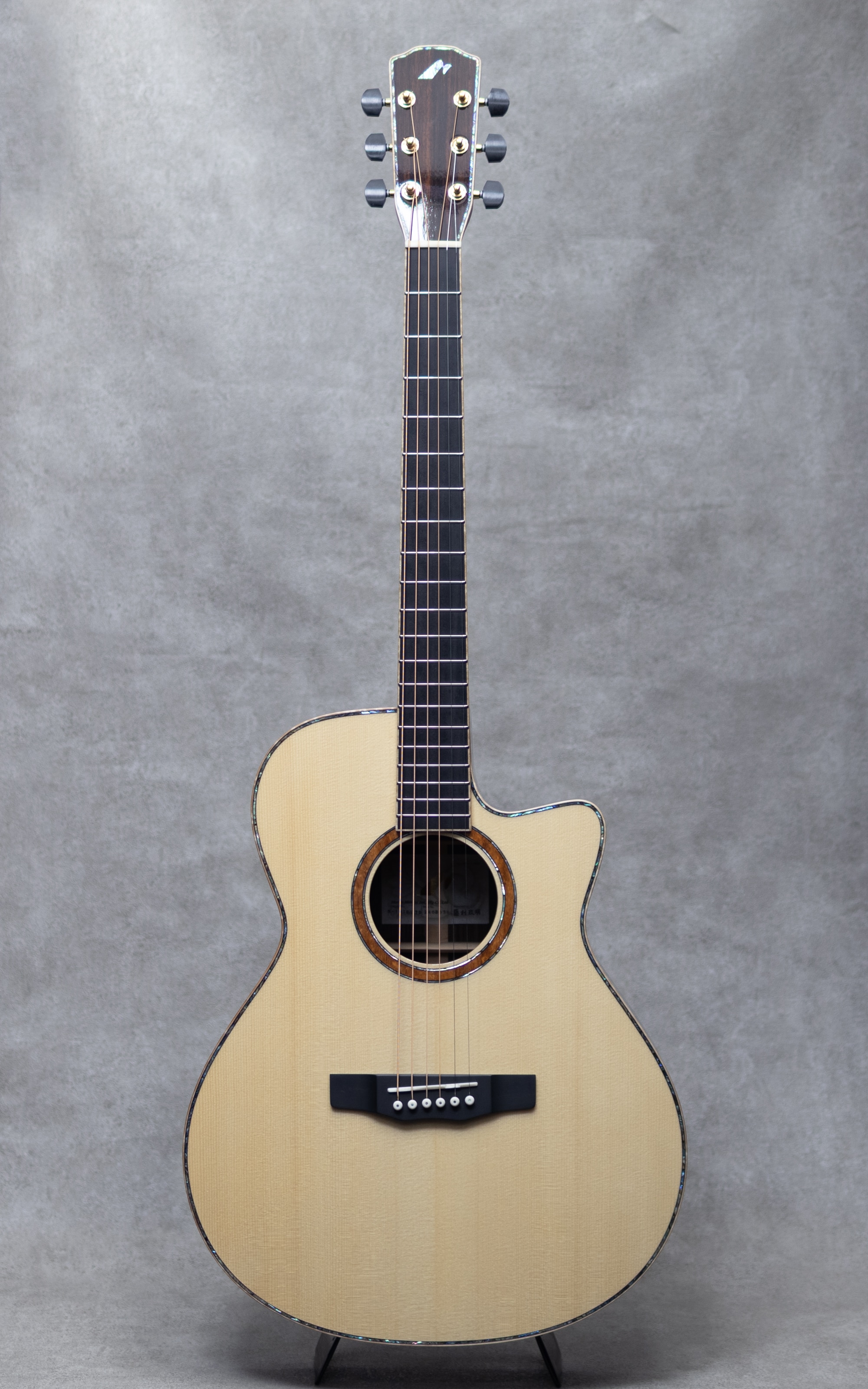 Morris S-101 III/LTD '24: アコースティックギター|三木楽器公式通販 Morris S-101 III/LTD '24: アコースティックギター|三木楽器公式通販