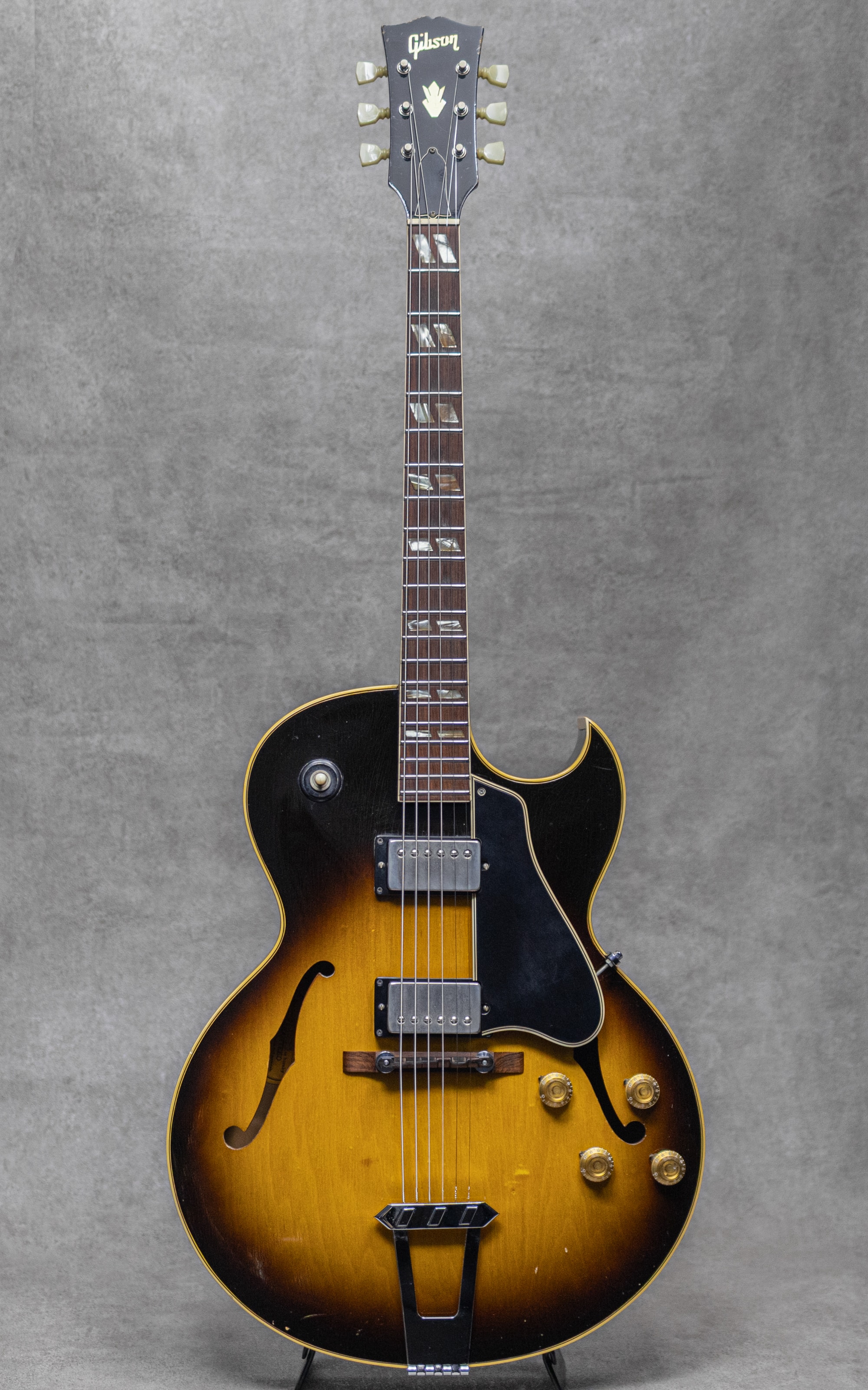 ES-175D Sunburst / 1966