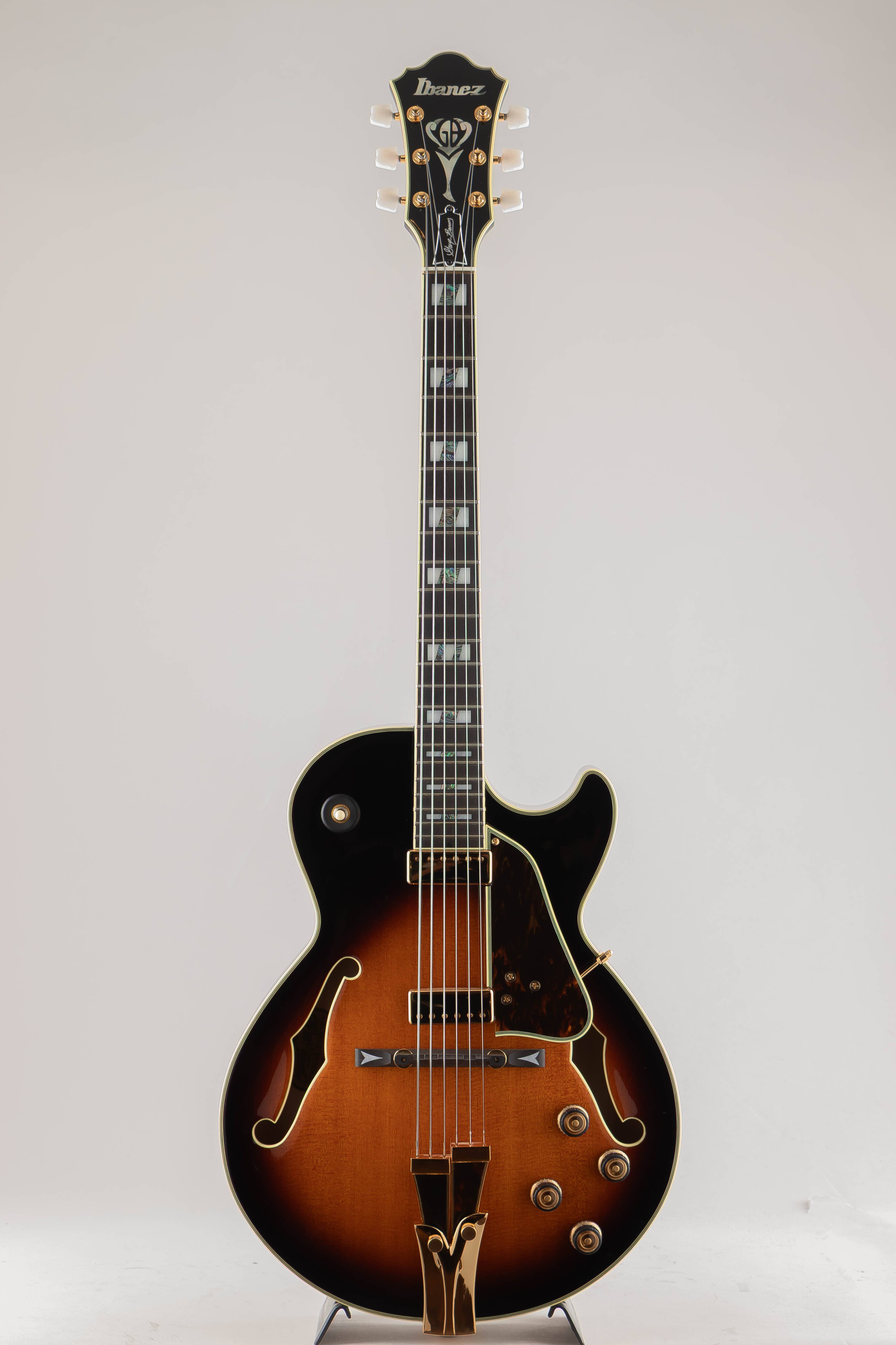 GB10 / Brown Sunburst