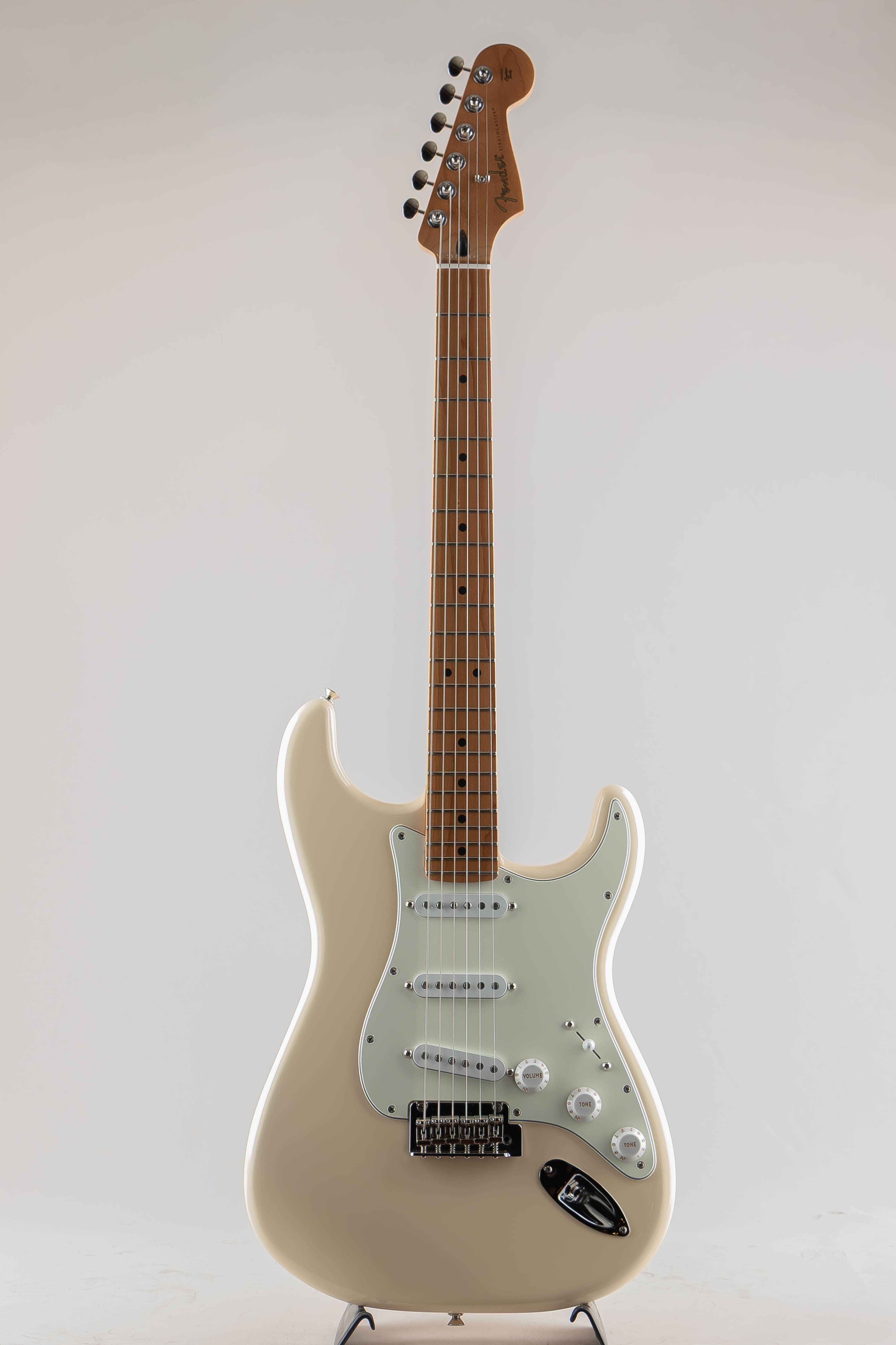 Limited Edition Player II Stratocaster Roasted Maple Fingerboard, Olympic White