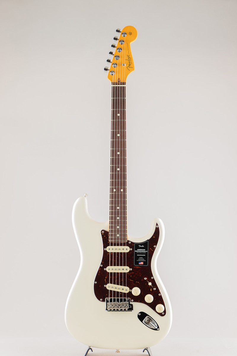 American Professional II Stratocaster /Olympic White/Rosewood Fingerboard