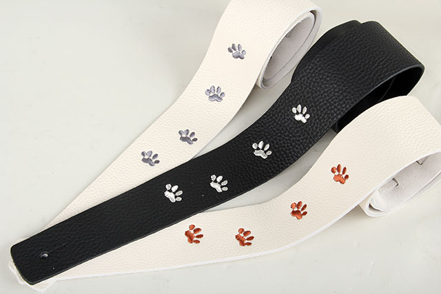 LITEシリーズ Slim 刺繍ストラップ 足あとアイボリー × ブラウン【刺繍カラーオーダーモデル】 ねこ足あとアイボリー × ブラウン 梅田店
