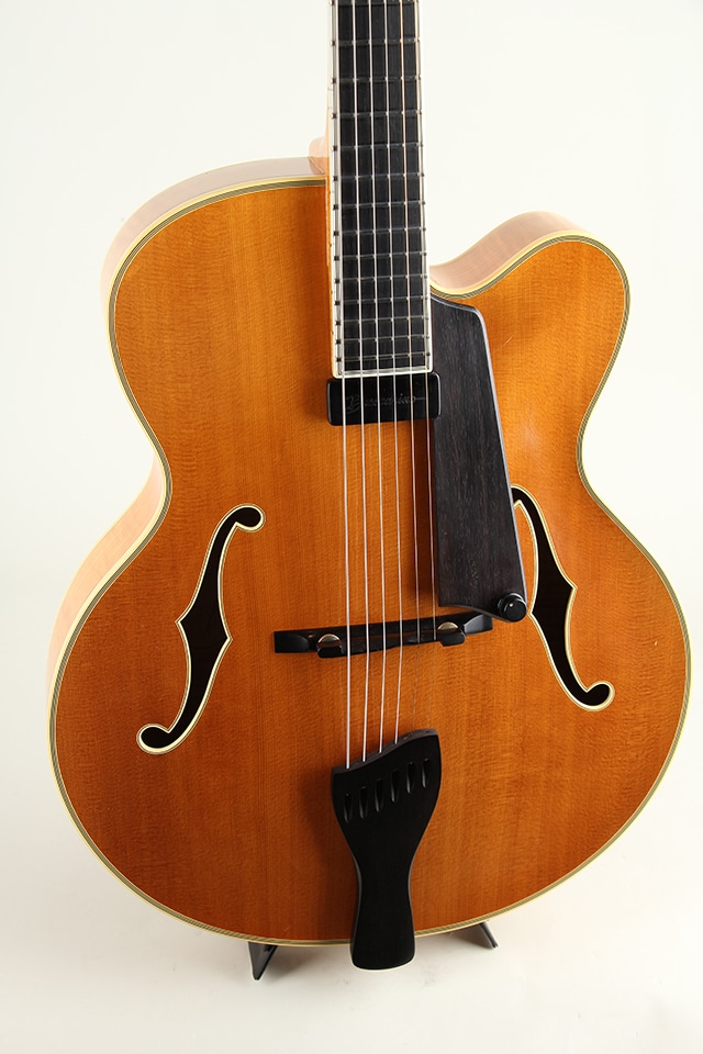 Monarch 17 Inch Natural 1998