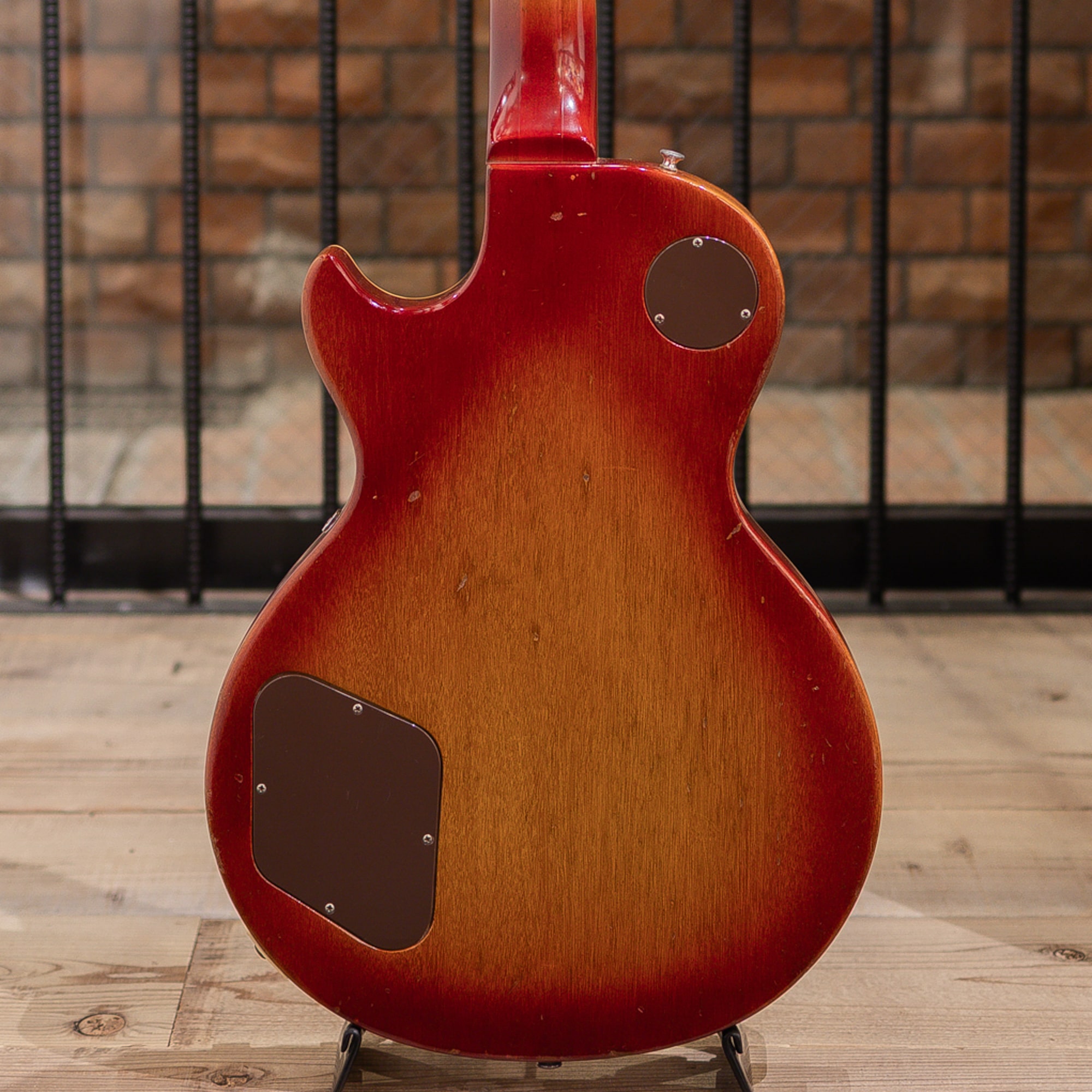 Les Paul Deluxe "Goof Hiders" Cherry Sunburst / Circa 1974