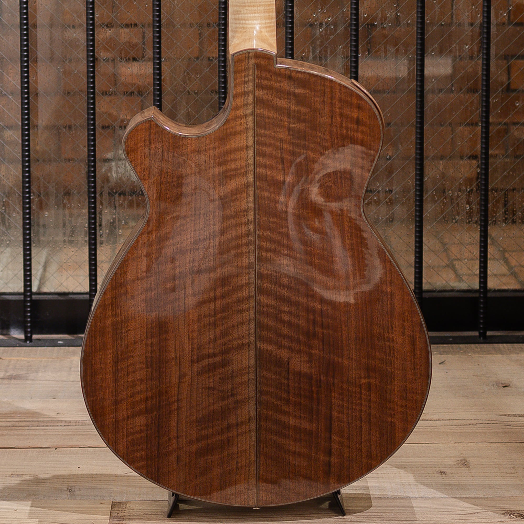 Archtop 16 Prototype Spruce / Black Walnut