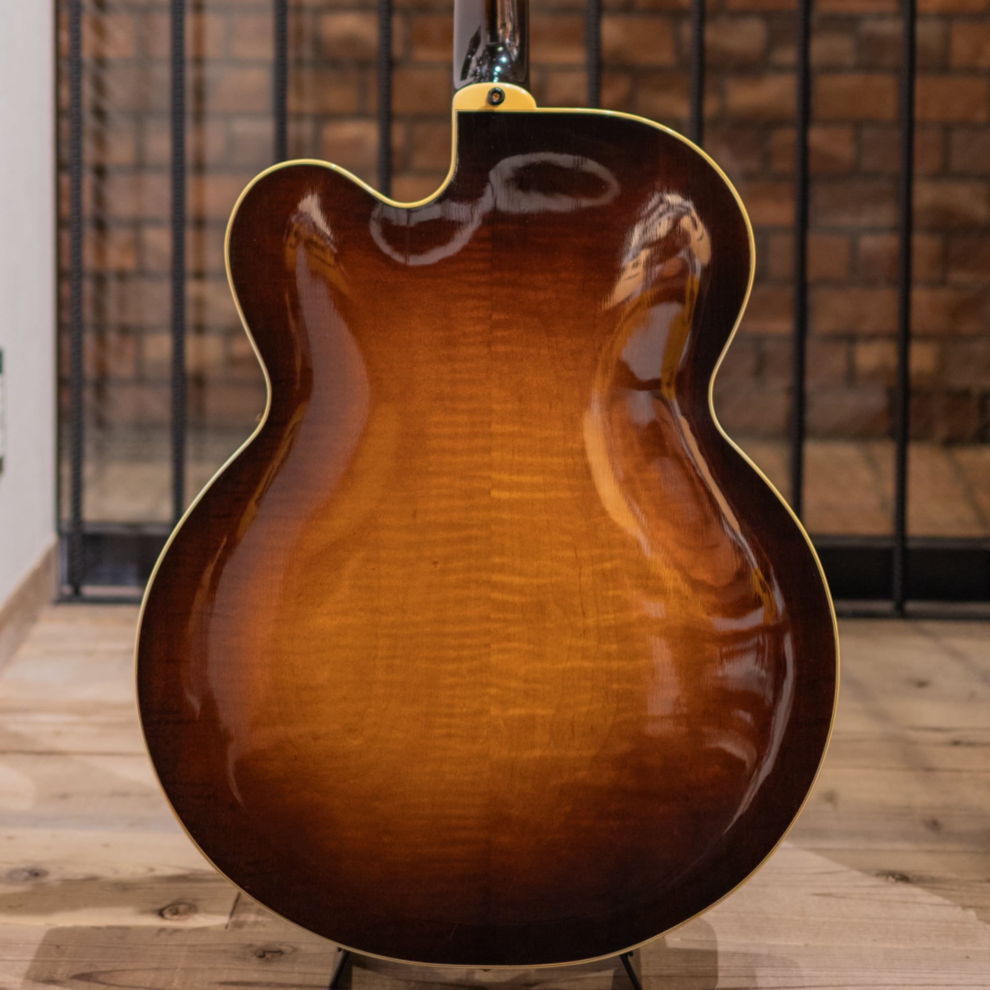 Super400C Sunburst / 1952: エレキギター｜三木楽器公式通販サイト