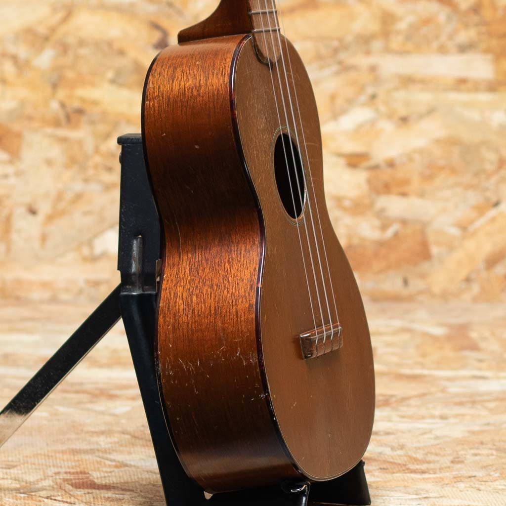 Style-1C Concert Late 30's-Early 40's