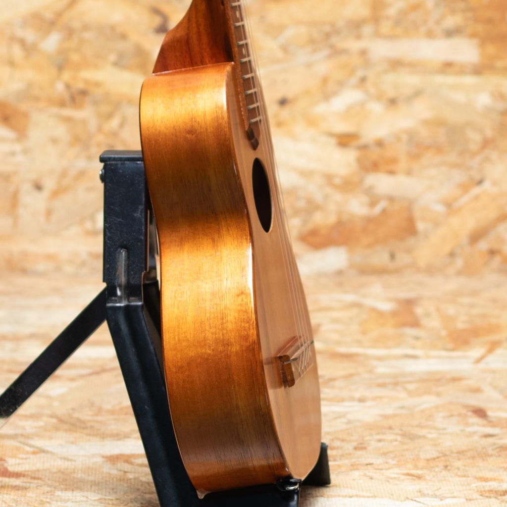 KCM-00 Oval Hole Concert 2000