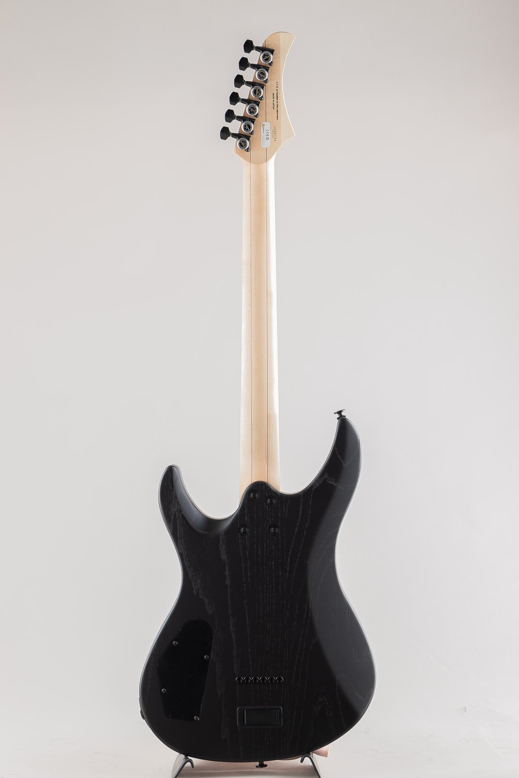 JMY2-ASH-E / Open Pore Black