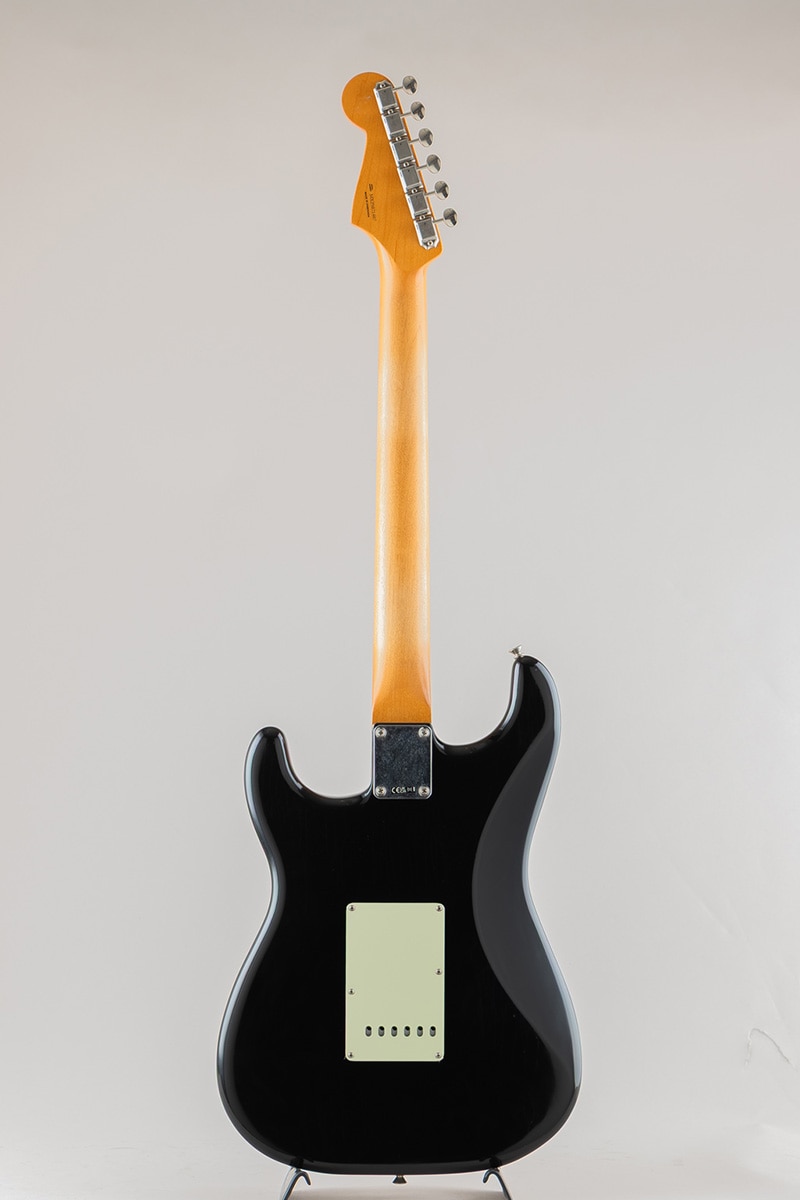 Limited Edition Vintera II Road Worn '60s Stratocaster /Black/Maple Fingerboard