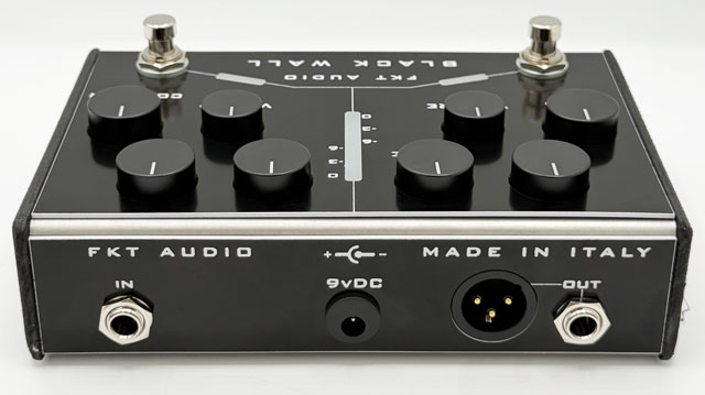 Black Wall / Bass Overdrive - Preamp - 3 Band EQ