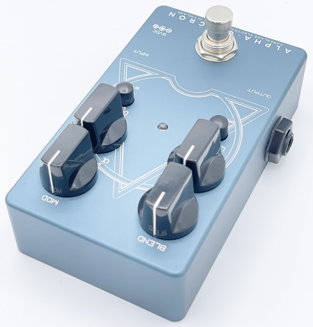 DARKGLASS ALPHA OMICRON ベースエフェクター Alpha Omicron: エフェクター｜三木楽器公式通販サイト