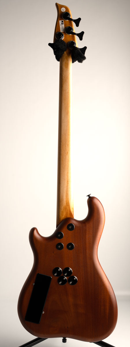 GARLAND BASS 4st