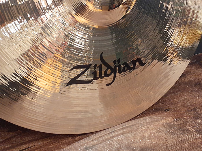 【新品】S 18" Medium Thin Crash