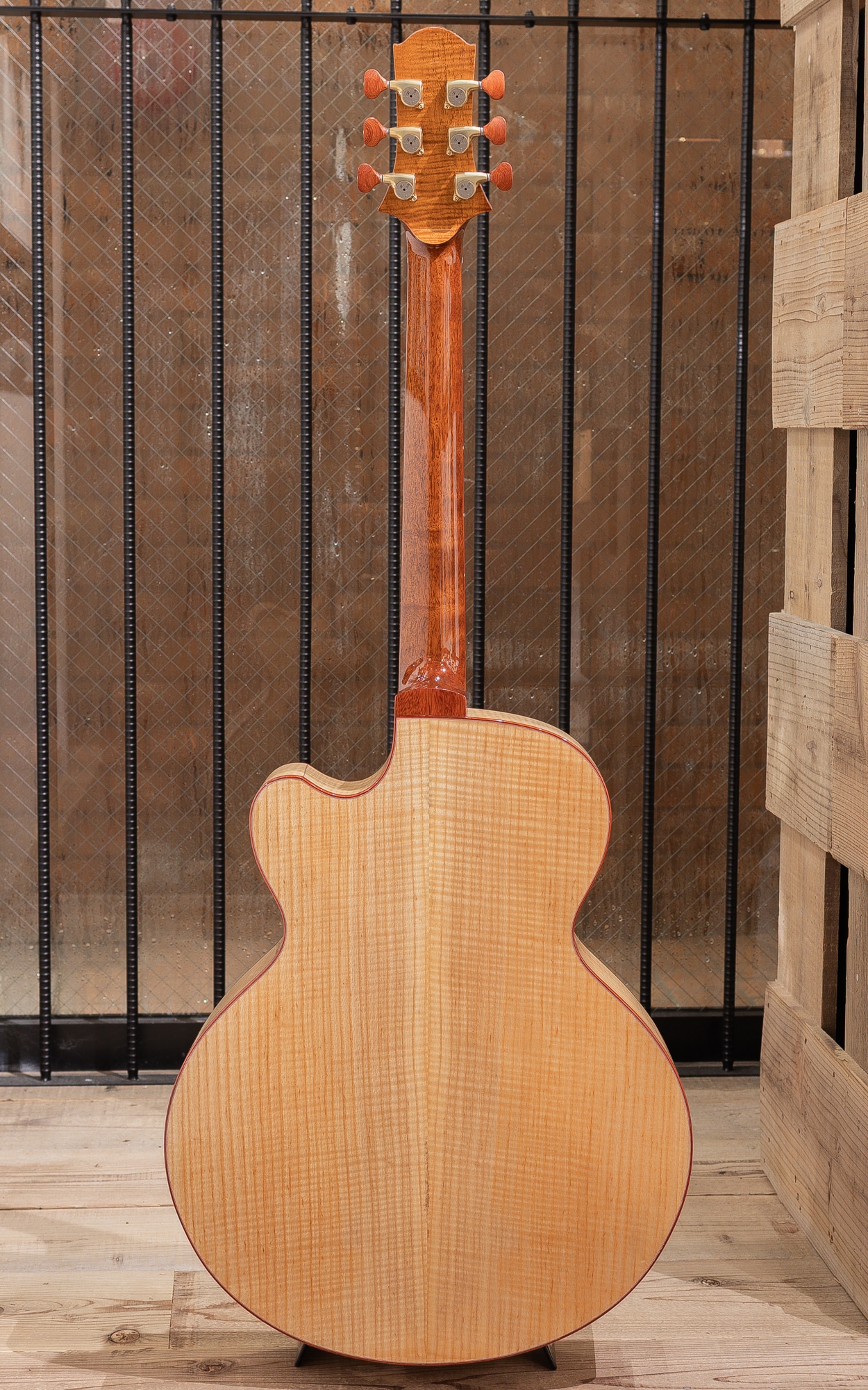 Watanabe Kazumi Model Curly White Ash -30th Anniversary-