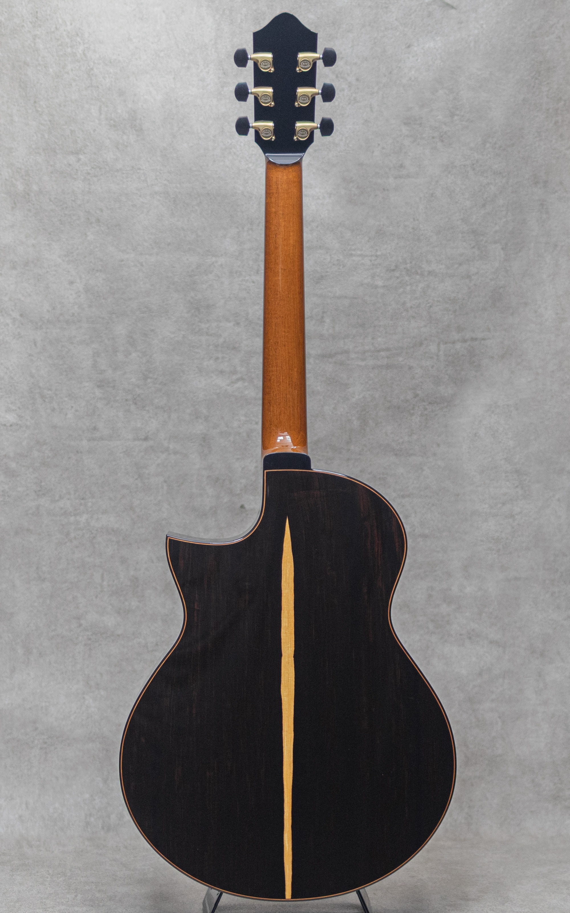 Model A Cutaway German Spruce / African Blackwood