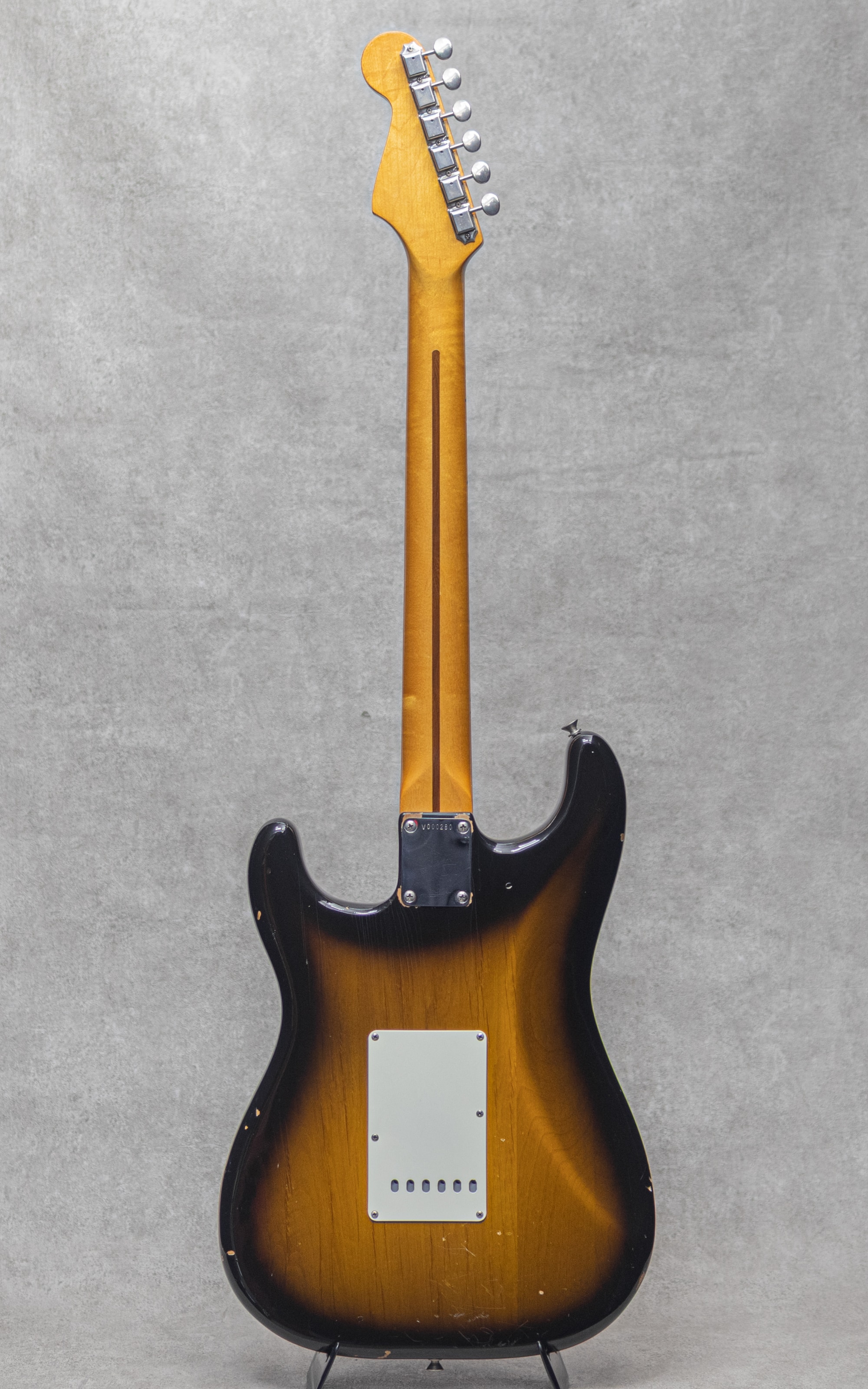 Vintage '57 Stratocaster Sunburst 2-Color Sunburst / 1982