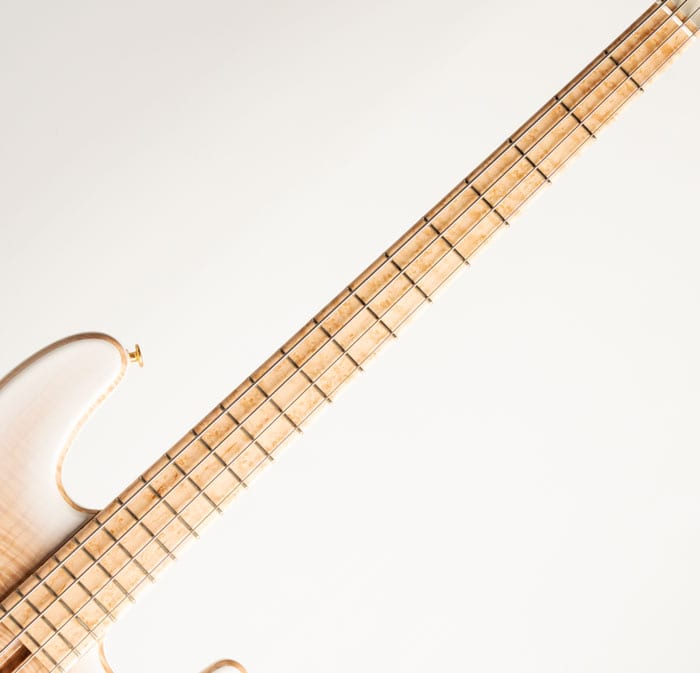 J-4 Plus / Flame Maple (White Burst): ベース｜三木楽器公式通販サイト