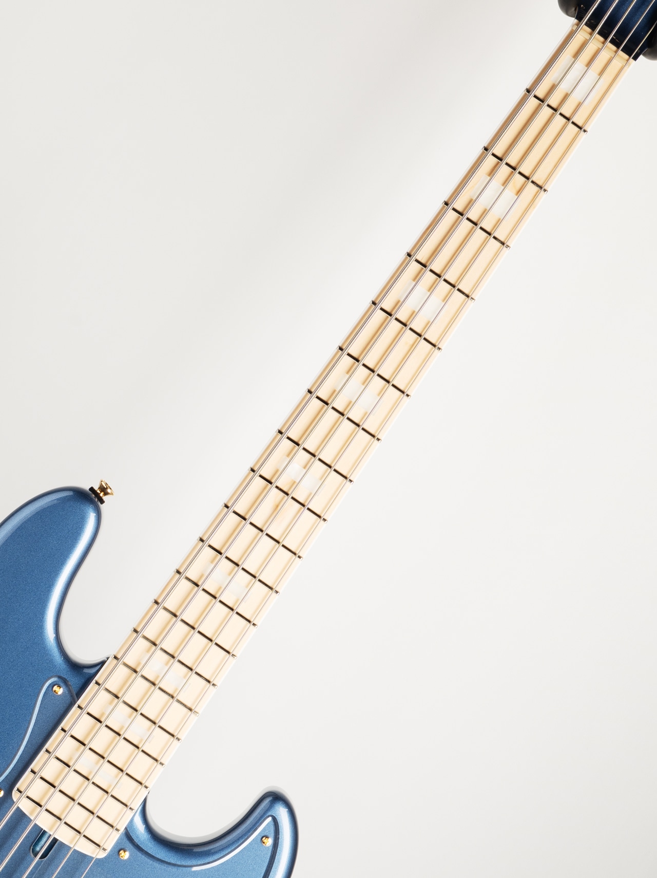 M#265 Custom“Old Lake Placid Blue/MH Gold Parts”: ベース｜三木楽器